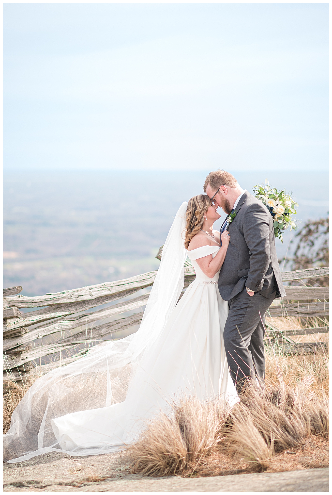 Views at Cliffs at Glassy Chapel with bride and groom